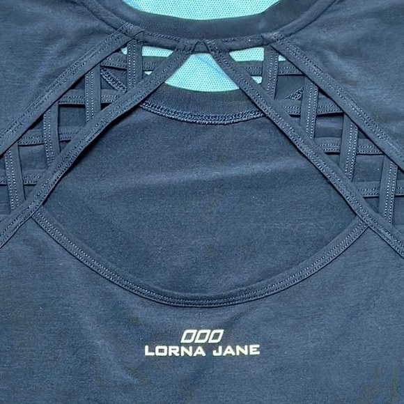Lorna Jane Navy Short Sleeve T-Shirt work out cut out back NWT - Picture 4 of 7